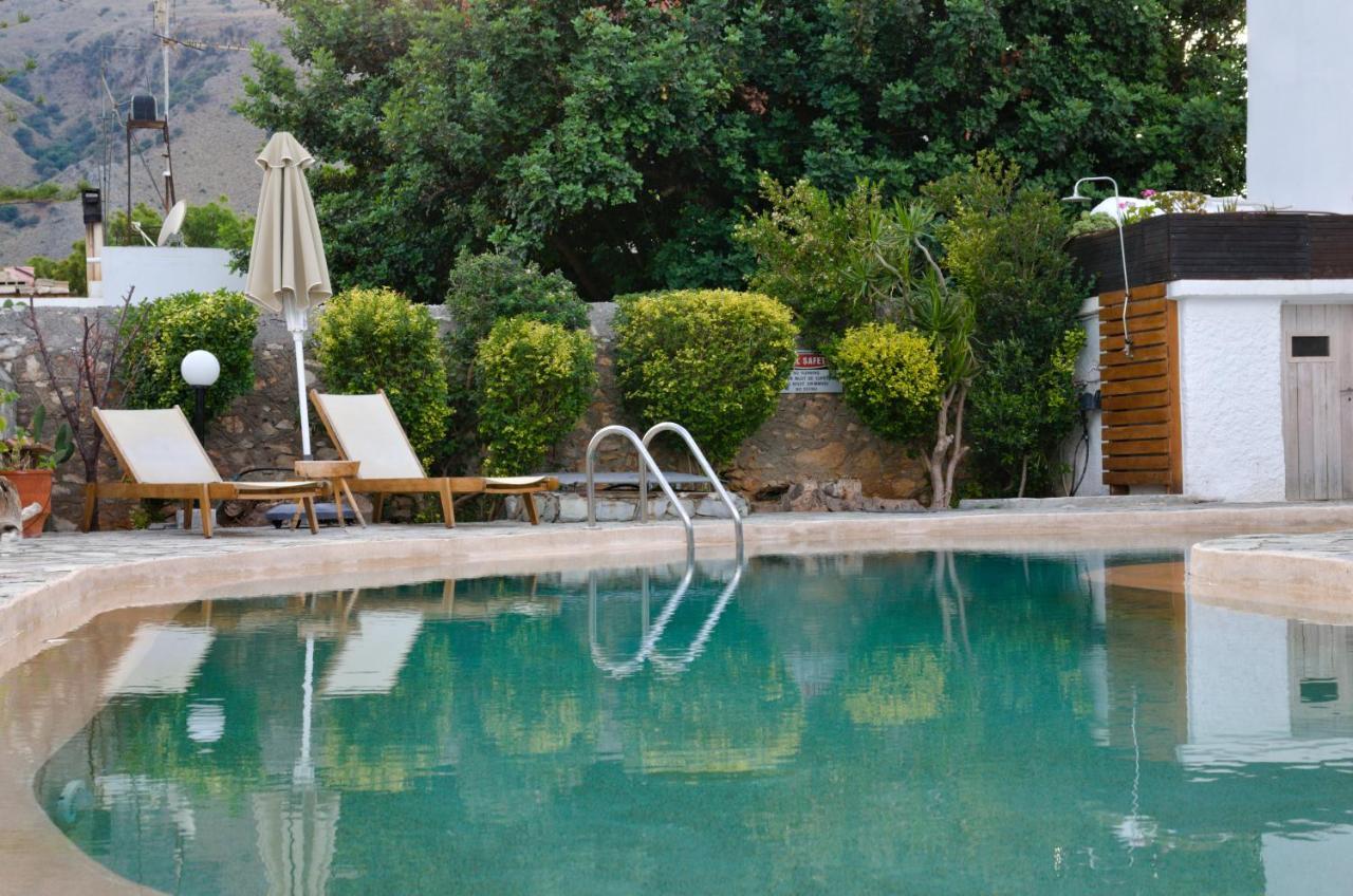 מגאלה קורפיה Villa Athina מראה חיצוני תמונה