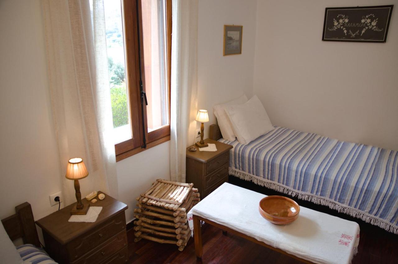 מגאלה קורפיה Villa Athina מראה חיצוני תמונה